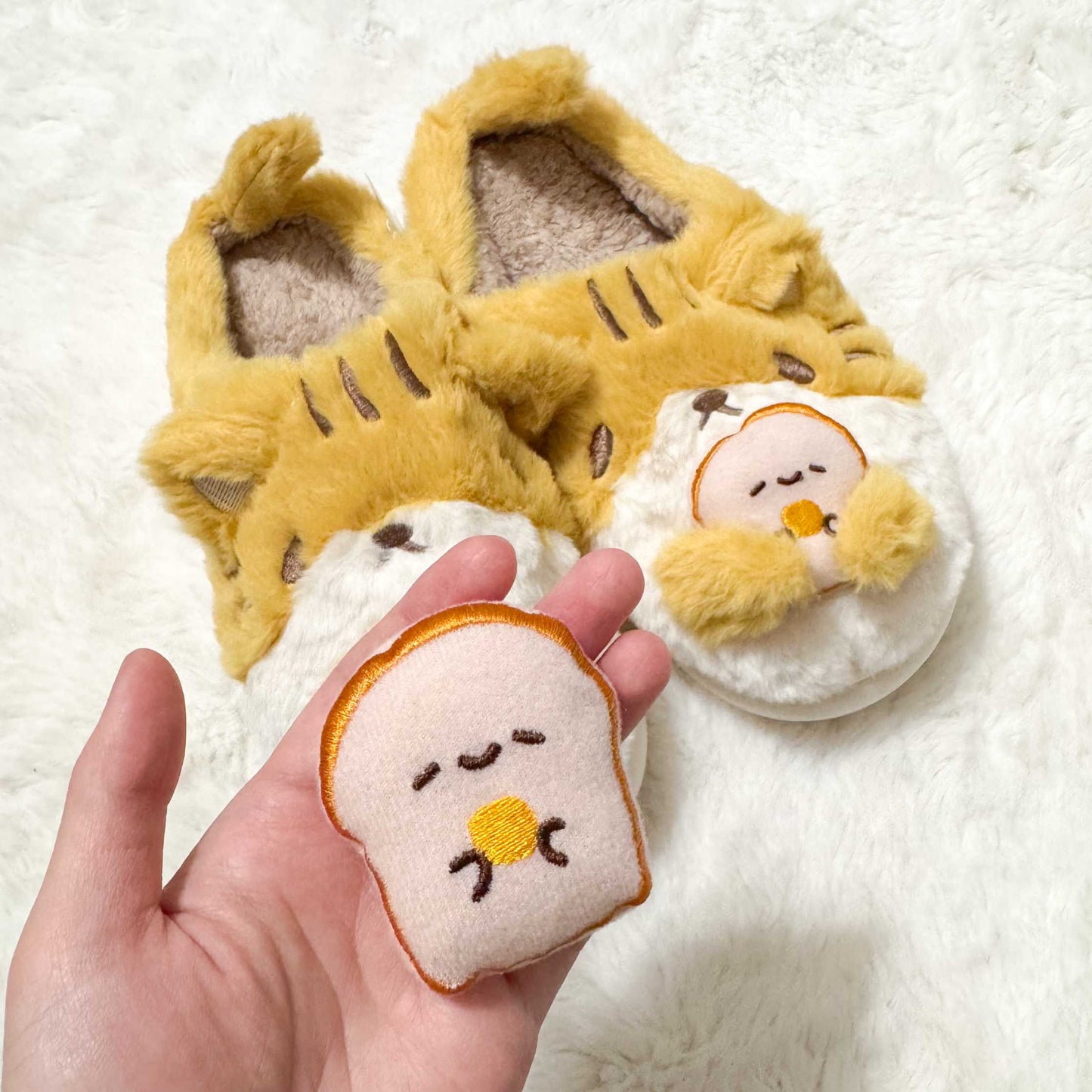 Hungry Slippers w/ Removable Fish